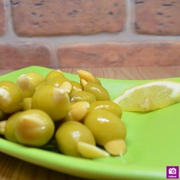 Badem Dolgulu Zeytin 650Gr