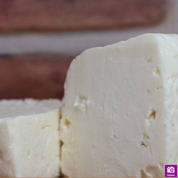 Tam Yağlı İnek Peyniri 600Gr